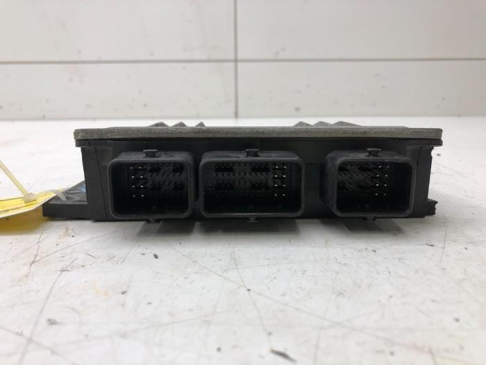 Used Engine management computer Renault Twingo II (CN) 1.5 dCi 70 Price € 93,45 Margin scheme offered by Wessel Parts & Service B.V.