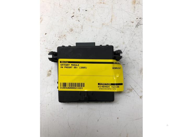 Usados Módulo Gateway Volkswagen Passat (3C2) 2.0 TDI 140 Precio € 40,95 Norma de margen ofrecido por Wessel Parts & Service B.V.