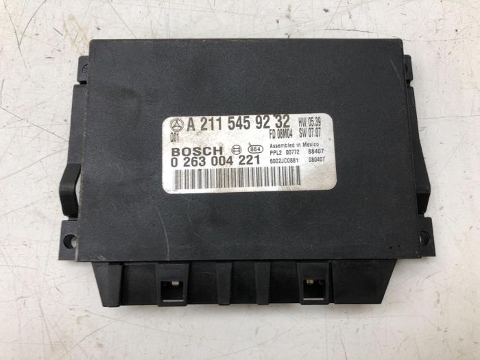 Usados Módulo PDC Mercedes E (W211) 2.2 E-200 CDI 16V Precio € 72,45 Norma de margen ofrecido por Wessel Parts & Service B.V.