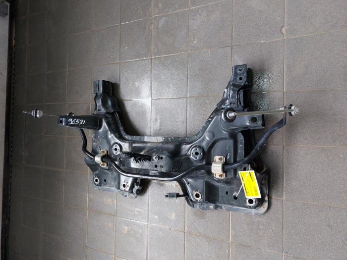 Usados Subchasis Opel Corsa E 1.4 16V Precio € 131,25 Norma de margen ofrecido por Wessel Parts & Service B.V.