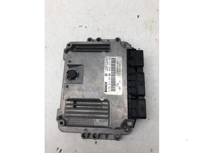 Used Engine management computer Renault Scénic II (JM) 1.9 dCi 130 Price € 93,45 Margin scheme offered by Wessel Parts & Service B.V.