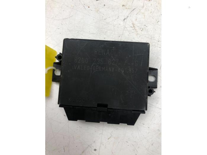Usados Módulo PDC Renault Scénic II (JM) 2.0 16V Precio € 36,75 Norma de margen ofrecido por Wessel Parts & Service B.V.