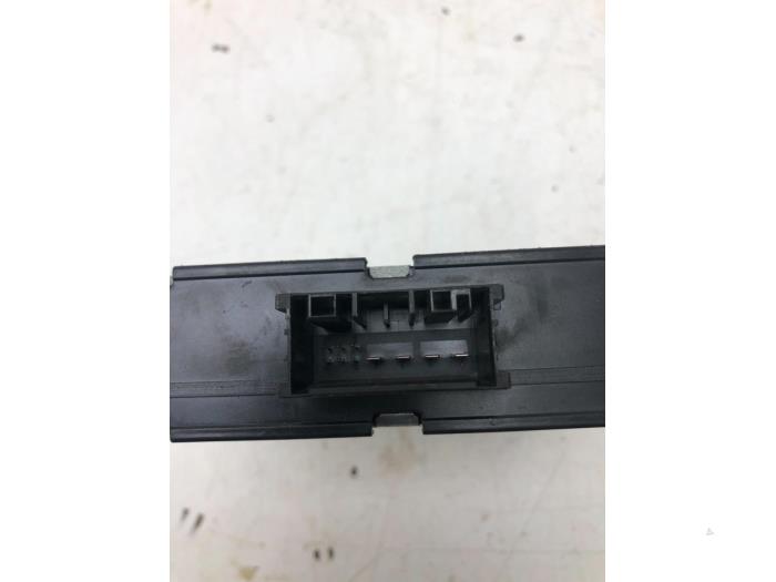 Usagé Ordinateur divers Mini Countryman (R60) 2.0 Cooper SD 16V ALL4 Prix € 40,95 Règlement à la marge proposé par Wessel Parts & Service B.V.