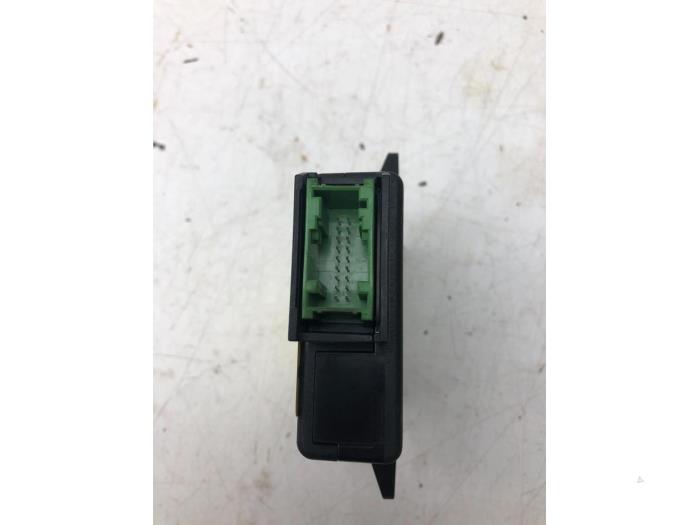 Begagnade Telefonmodul Mini Mini (F56) 1.5 12V One D Pris € 51,45 Marginaltabell erbjuds av Wessel Parts & Service B.V.