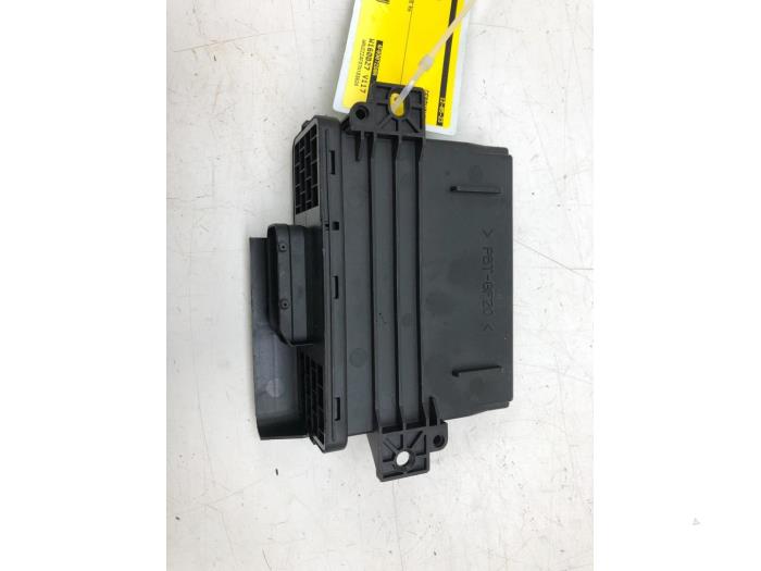 Usagé Ordinateur de bord Audi A6 (C6) 2.0 TDI 16V Prix € 36,75 Règlement à la marge proposé par Wessel Parts & Service B.V.