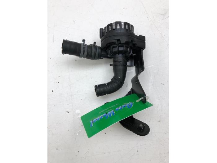 Begagnade Extra vattenpump Volkswagen Transporter T6 2.0 TDI 150 Pris € 72,45 Marginaltabell erbjuds av Wessel Parts & Service B.V.