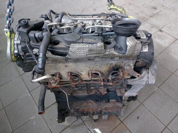 Engine Volkswagen Passat Variant 2.0 TDI 16V 170 - CBBB