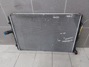 Radiateur d'un Volkswagen Passat Variant (3C5) 2.0 TDI 16V 170 2008