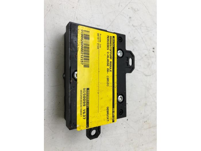 Usagé Module pompe carburant Mercedes C (C204) 2.2 C-220 CDI 16V BlueEfficiency Prix € 40,95 Règlement à la marge proposé par Wessel Parts & Service B.V.