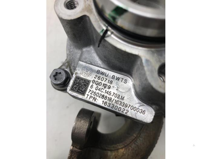 Usagé Turbo Skoda Fabia III Combi (NJ5) 1.0 TSI 12V Prix € 250,95 Règlement à la marge proposé par Wessel Parts & Service B.V.