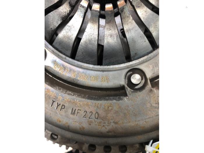 Gebrauchte Schwungrad Skoda Fabia III Combi (NJ5) 1.0 TSI 12V Preis € 183,75 Margenregelung angeboten von Wessel Parts & Service B.V.