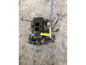 Usados Bloque inferior motor Skoda Superb Combi (3V5) 2.0 TDI Precio € 799,00 Norma de margen ofrecido por Autobedrijf G.H. Wessel B.V.