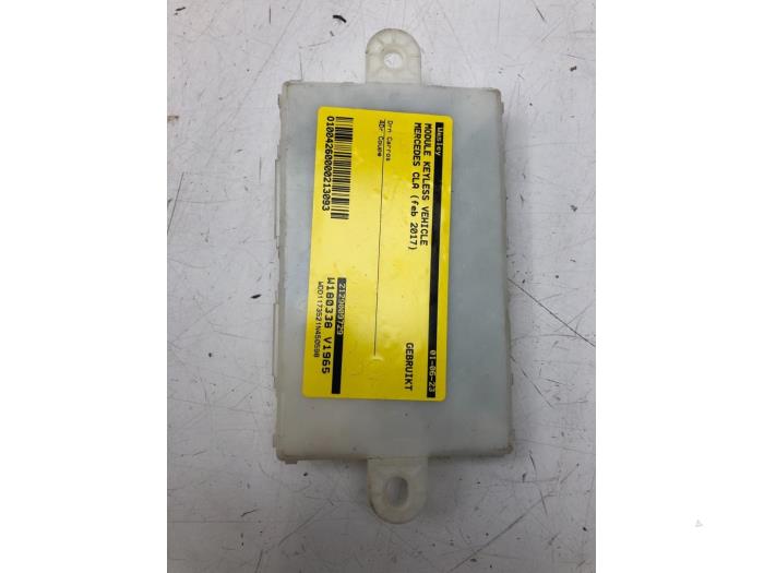 Używane Modul keyless vehicle Mercedes CLA (117.3) 2.0 CLA-45 AMG Turbo 16V Cena € 72,45 Procedura marży oferowane przez Wessel Parts & Service B.V.