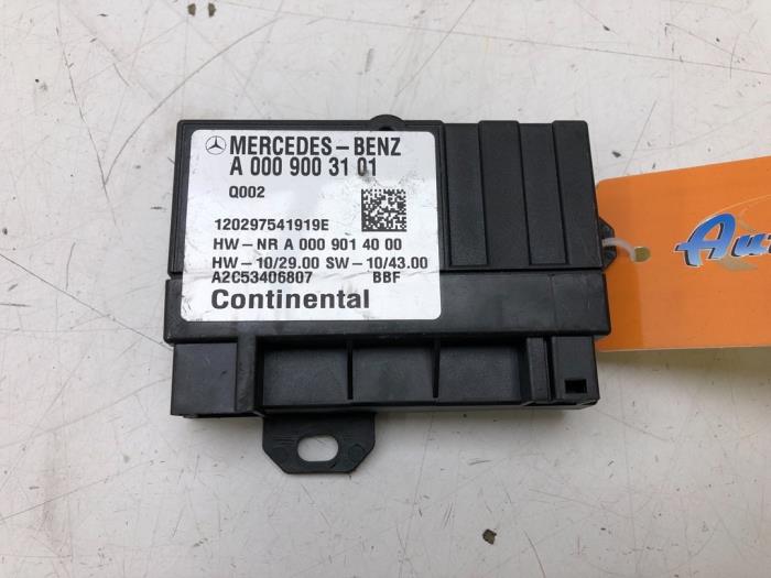 Usagé Module pompe carburant Mercedes SLK (R172) 2.1 250 CDI, 250d 16V Prix € 40,95 Règlement à la marge proposé par Wessel Parts & Service B.V.
