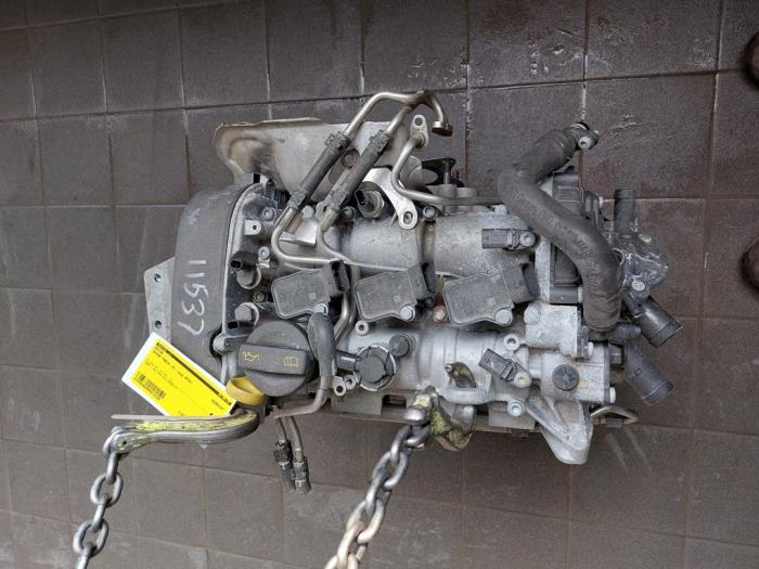Usagé Moteur Skoda Fabia III Combi (NJ5) 1.0 TSI 12V Prix € 1.468,95 Règlement à la marge proposé par Wessel Parts & Service B.V.