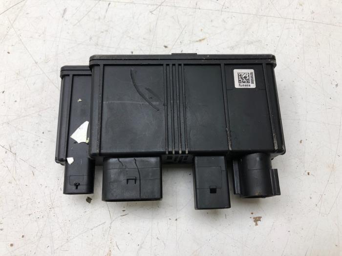 Used Computer, miscellaneous Mini Mini (F56) 1.5 12V Cooper Price € 51,45 Margin scheme offered by Wessel Parts & Service B.V.