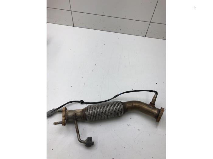 Exhaust front section from a Kia Stonic (YB) 1.0i T-GDi 12V 2018