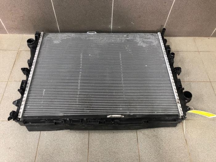 Gebrauchte Kühler Mercedes S (222.0/222.1) 3.0 S-400d 4-Matic Preis € 208,95 Margenregelung angeboten von Wessel Parts & Service B.V.
