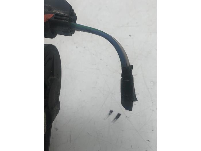 Gebrauchte Bremszange links hinten Ford Focus 4 Wagon 2.0 EcoBlue Preis € 94,50 Margenregelung angeboten von Wessel Parts & Service B.V.