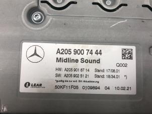 Usados Amplificador de radio Mercedes C Estate (S205) C-300 e 2.0 16V Precio € 375,00 Norma de margen ofrecido por Autobedrijf G.H. Wessel B.V.