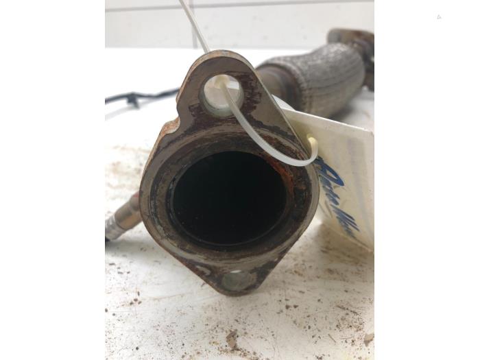 Exhaust front section from a Kia Rio IV (YB) 1.0i T-GDi 100 12V 2019