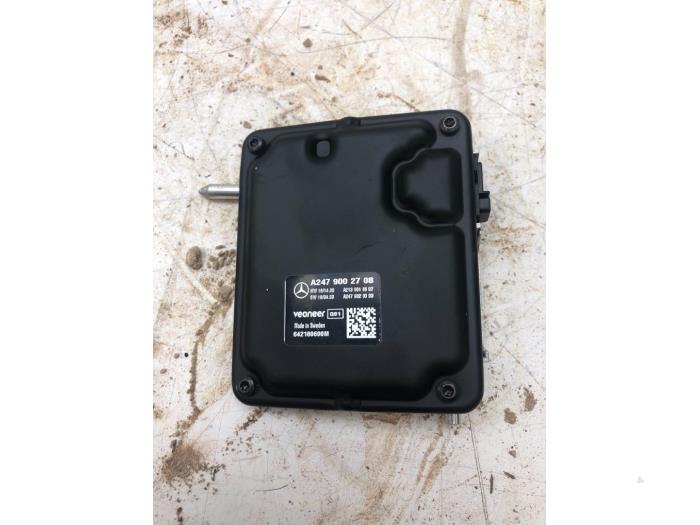 Usagé Caméra avant Mercedes C Estate (S205) C-220d 2.0 Turbo 16V Prix € 236,25 Règlement à la marge proposé par Wessel Parts & Service B.V.
