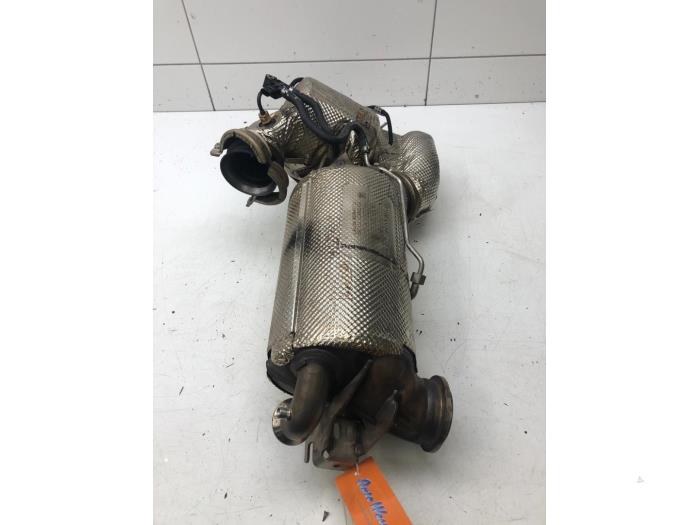 Używane Katalizator Mercedes C Estate (S205) C-220d 2.0 Turbo 16V Cena € 1.153,95 Procedura marży oferowane przez Wessel Parts & Service B.V.