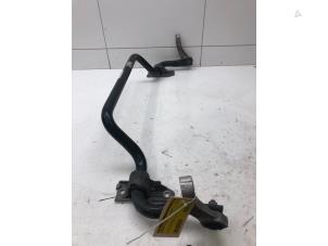 Used Front anti-roll bar Mercedes C Estate (S205) C-220d 2.0 Turbo 16V Price € 59,00 Margin scheme offered by Autobedrijf G.H. Wessel B.V.