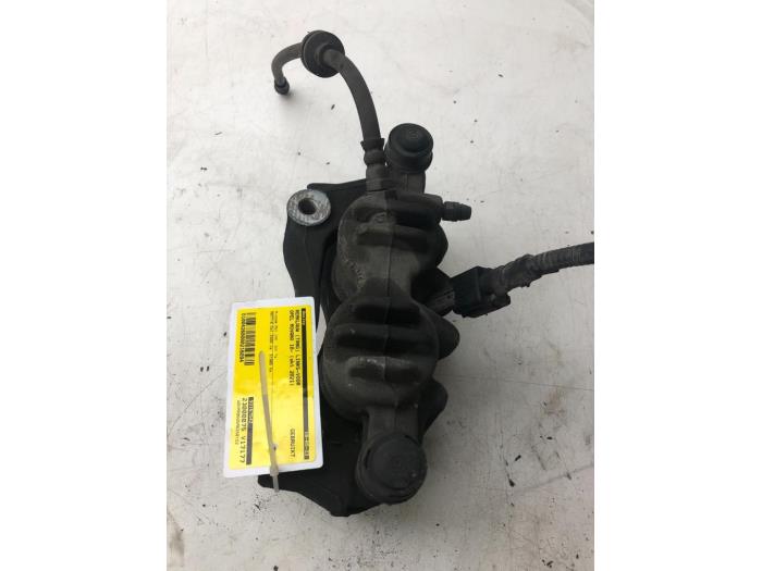 Gebrauchte Bremszange links vorne Opel Movano 2.3 CDTi Biturbo 16V FWD Preis € 52,50 Margenregelung angeboten von Wessel Parts & Service B.V.