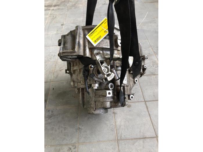 Usagé Boîte de vitesse Volkswagen Passat Variant (3C5) 2.0 TDI 16V 140 Prix € 943,95 Règlement à la marge proposé par Wessel Parts & Service B.V.