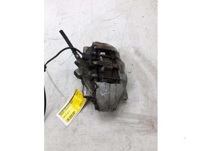 Gebrauchte Bremszange rechts hinten Mercedes E (W211) 4.0 E-400 CDI 32V Preis € 36,75 Margenregelung angeboten von Wessel Parts & Service B.V.