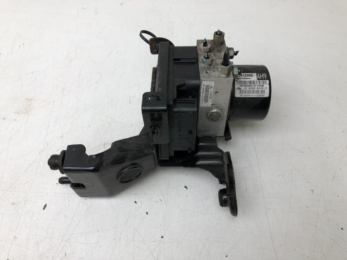 Begagnade ABS-pump Chevrolet Cruze SW (308) 1.6 16V VVT Pris € 156,45 Marginaltabell erbjuds av Wessel Parts & Service B.V.