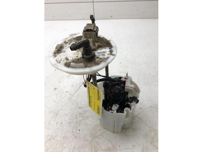 Usagé Pompe à carburant Chevrolet Cruze SW (308) 1.6 16V VVT Prix € 61,95 Règlement à la marge proposé par Wessel Parts & Service B.V.