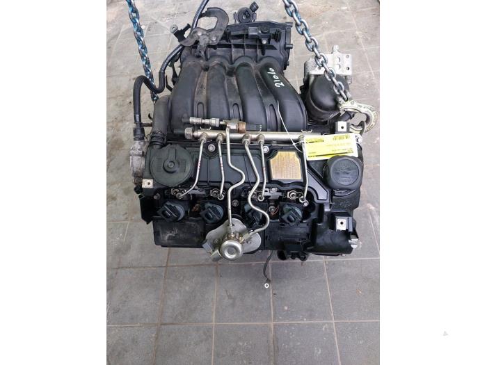 Engine from a BMW 1 serie (E81) 118i 16V 2010