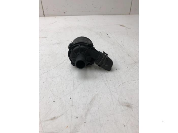 Begagnade Vattenpump Volkswagen Caddy Combi V (SBB/SBJ) 2.0 TDI BlueMotionTechnology Pris € 40,95 Marginaltabell erbjuds av Wessel Parts & Service B.V.