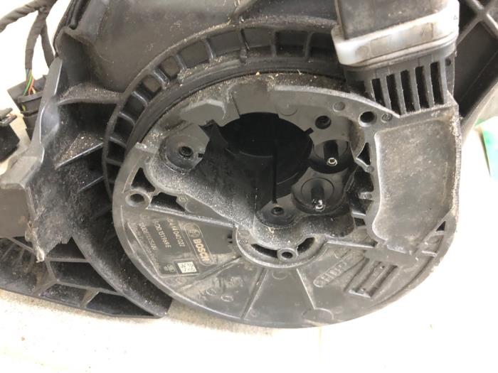 Gebrauchte Adblue Tank Volkswagen Caddy Combi V (SBB/SBJ) 2.0 TDI BlueMotionTechnology Preis € 786,45 Margenregelung angeboten von Wessel Parts & Service B.V.