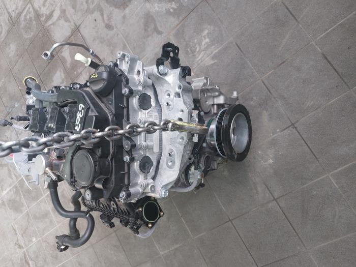 Engine from a Opel Crossland/Crossland X 1.2 Turbo 12V 2021