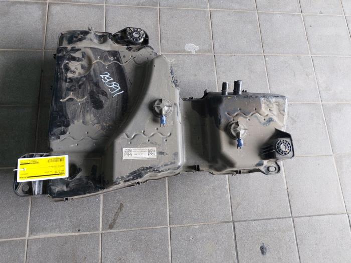 Gebrauchte Adblue Tank Audi Q3 (F3B) 2.0 35 TDI 16V Quattro Preis € 366,45 Margenregelung angeboten von Wessel Parts & Service B.V.