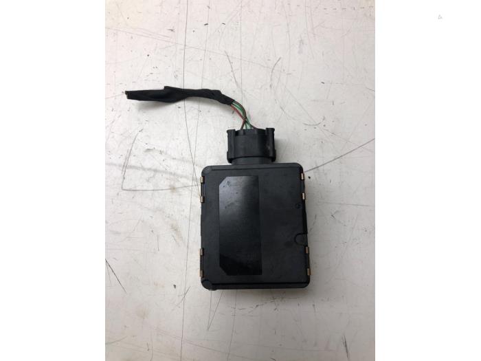 Begagnade Radarsensor Mercedes GLC (X253) 2.0 C-220d 16V 4-Matic Pris € 261,45 Marginaltabell erbjuds av Wessel Parts & Service B.V.