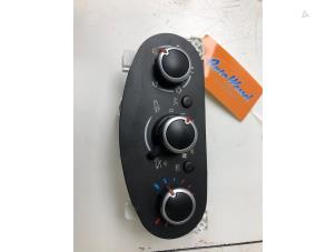 Used Heater control panel Renault Twingo III (AH) 0.9 Energy TCE 93 12V Price € 89,00 Margin scheme offered by Autobedrijf G.H. Wessel B.V.