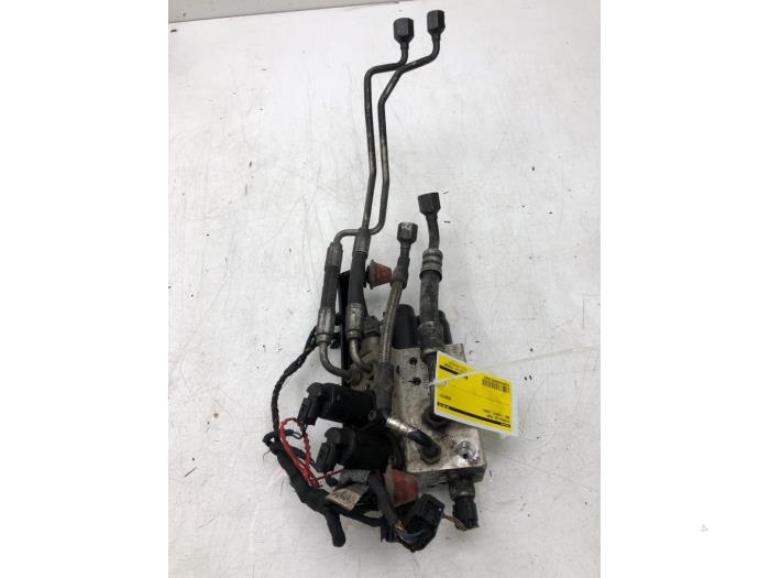 Używane Pompa hydrauliczna BMW 7 serie (E65/E66/E67) 745i,Li 4.4 V8 32V Cena € 103,95 Procedura marży oferowane przez Wessel Parts & Service B.V.