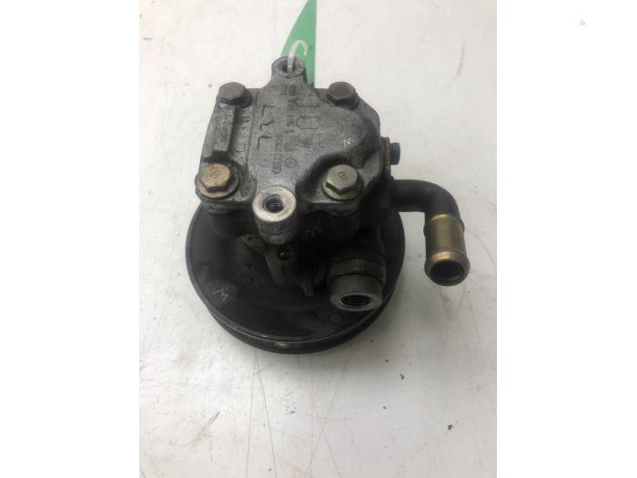Usagé Pompe de direction Audi A4 (B5) 1.8 20V Prix € 40,95 Règlement à la marge proposé par Wessel Parts & Service B.V.