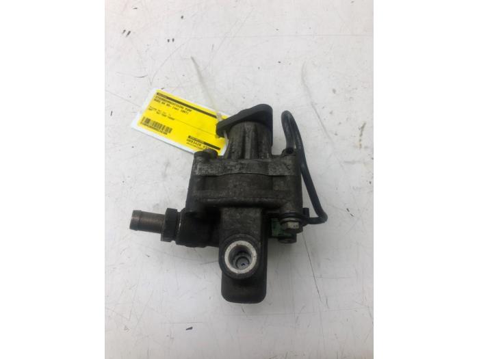 Usagé Pompe de direction Audi A4 (B5) 1.6 Prix € 40,95 Règlement à la marge proposé par Wessel Parts & Service B.V.
