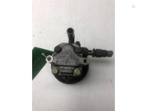 Used Power steering pump Audi A3 (8L1) 1.8 20V Price € 39,00 Margin scheme offered by Autobedrijf G.H. Wessel B.V.