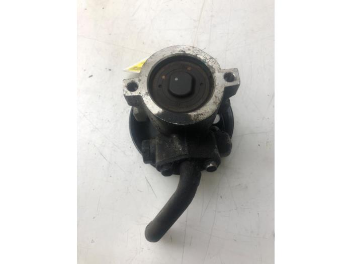 Power steering pump from a Daewoo Epica 2.0 D 16V 2008