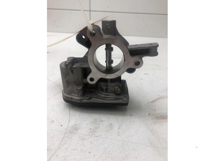 Gebrauchte Drosselklappengehäuse Opel Corsa D 1.3 CDTi 16V ecoFLEX Preis € 40,95 Margenregelung angeboten von Wessel Parts & Service B.V.