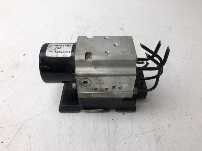 Begagnade ABS-pump Opel Vectra C Pris € 51,45 Marginaltabell erbjuds av Wessel Parts & Service B.V.