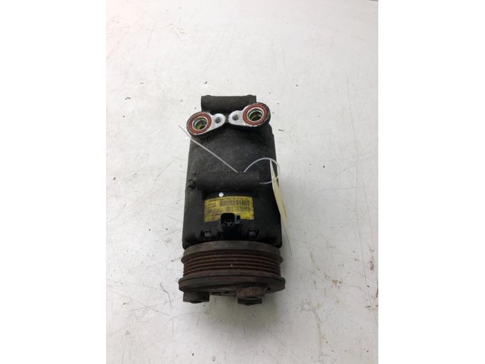 Usagé Pompe clim Ford Focus 2 1.4 16V Prix sur demande proposé par Wessel Parts & Service B.V.