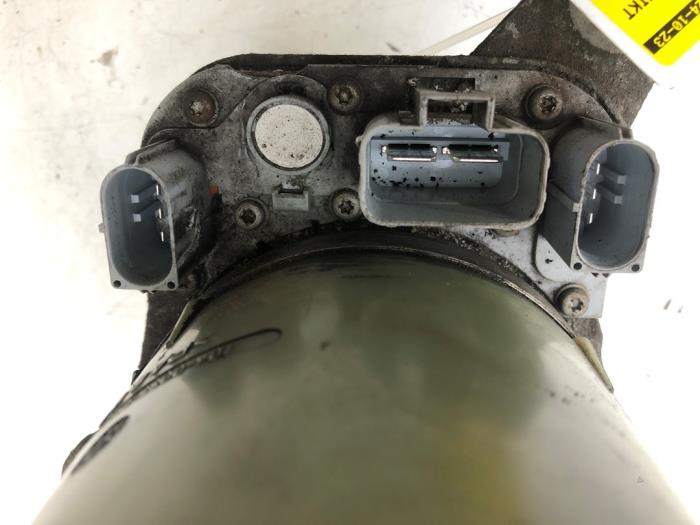 Usagé Pompe de direction Ford Focus 2 Wagon 2.0 TDCi 16V Prix € 93,45 Règlement à la marge proposé par Wessel Parts & Service B.V.