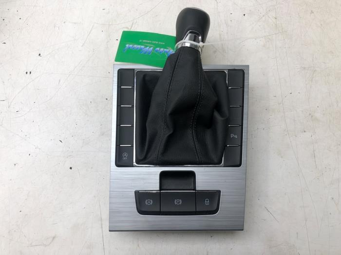 Usagé Levier de vitesse Skoda Superb (3V3) 2.0 TDI Prix € 131,25 Règlement à la marge proposé par Wessel Parts & Service B.V.